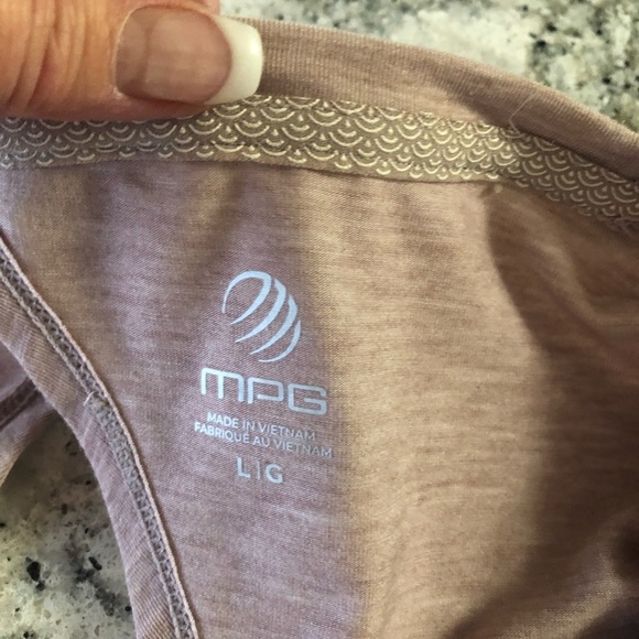 Yoga Top​ - Picture 7 of 7